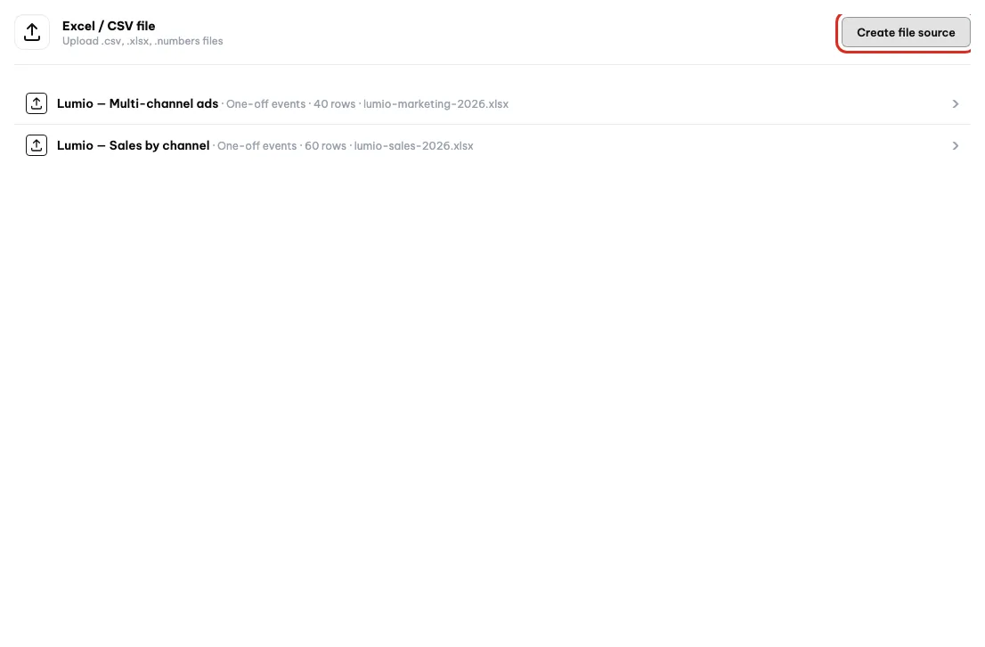 Il pannello Excel o CSV con il pulsante Crea origine file e due file Lumio caricati