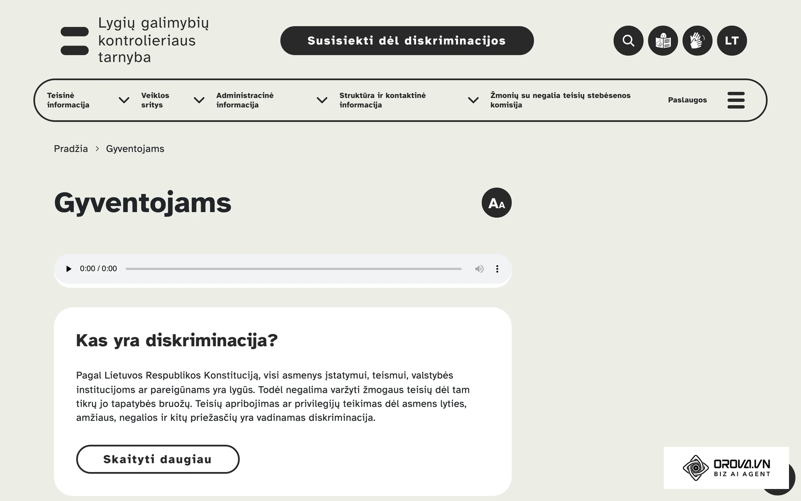 Lygių galimybių kontrolieriaus tarnybos svetainės lygybe.lt puslapis „Kas yra diskriminacija?“ su paaiškinimu apie asmenų lygybę ir draudžiamus diskriminacijos pagrindus.