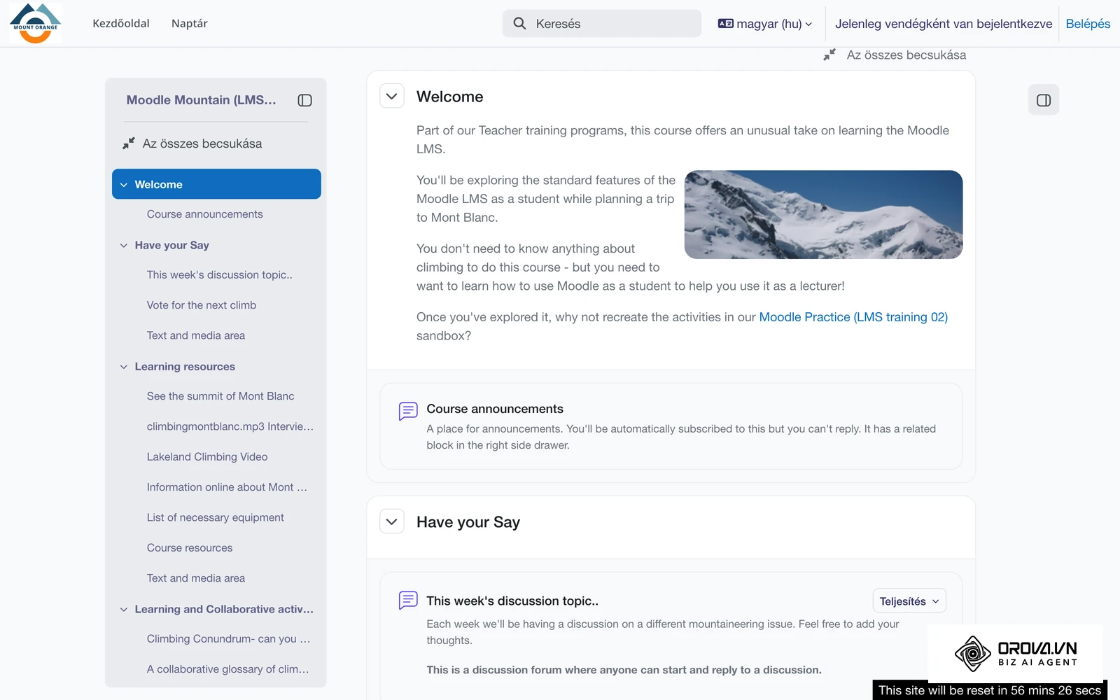 A Moodle demóoldalának oktatói tréningkurzusa (Moodle Mountain), amelyben a leendő oktatók tanulóként próbálják ki a rendszert – jó minta egy pilótacsoportos bevezetéshez.